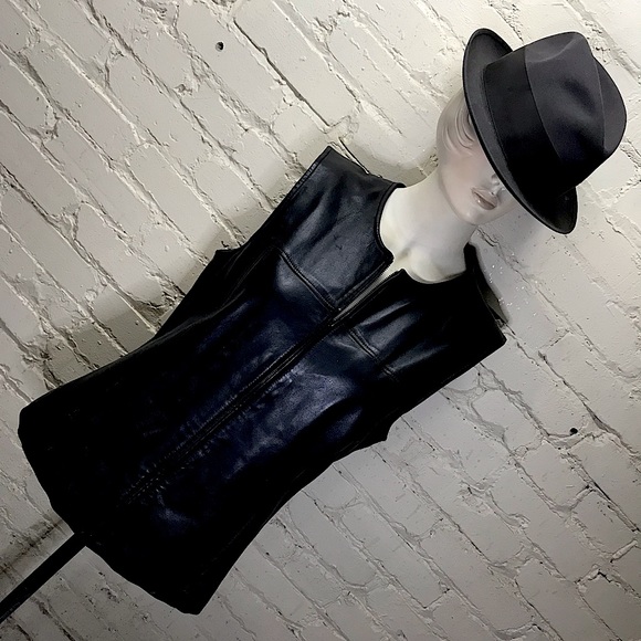 Sexy Classic Leather Vest - Picture 2 of 11